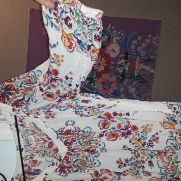 Bohemian floral Bila Blouse, floral print in a fun rainbow colors - Picture 4 of 7